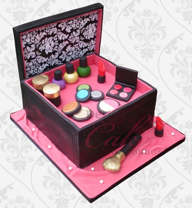 Makeup box wedding cake